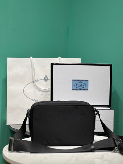 PD RE-NYLON SHOULDER BAG