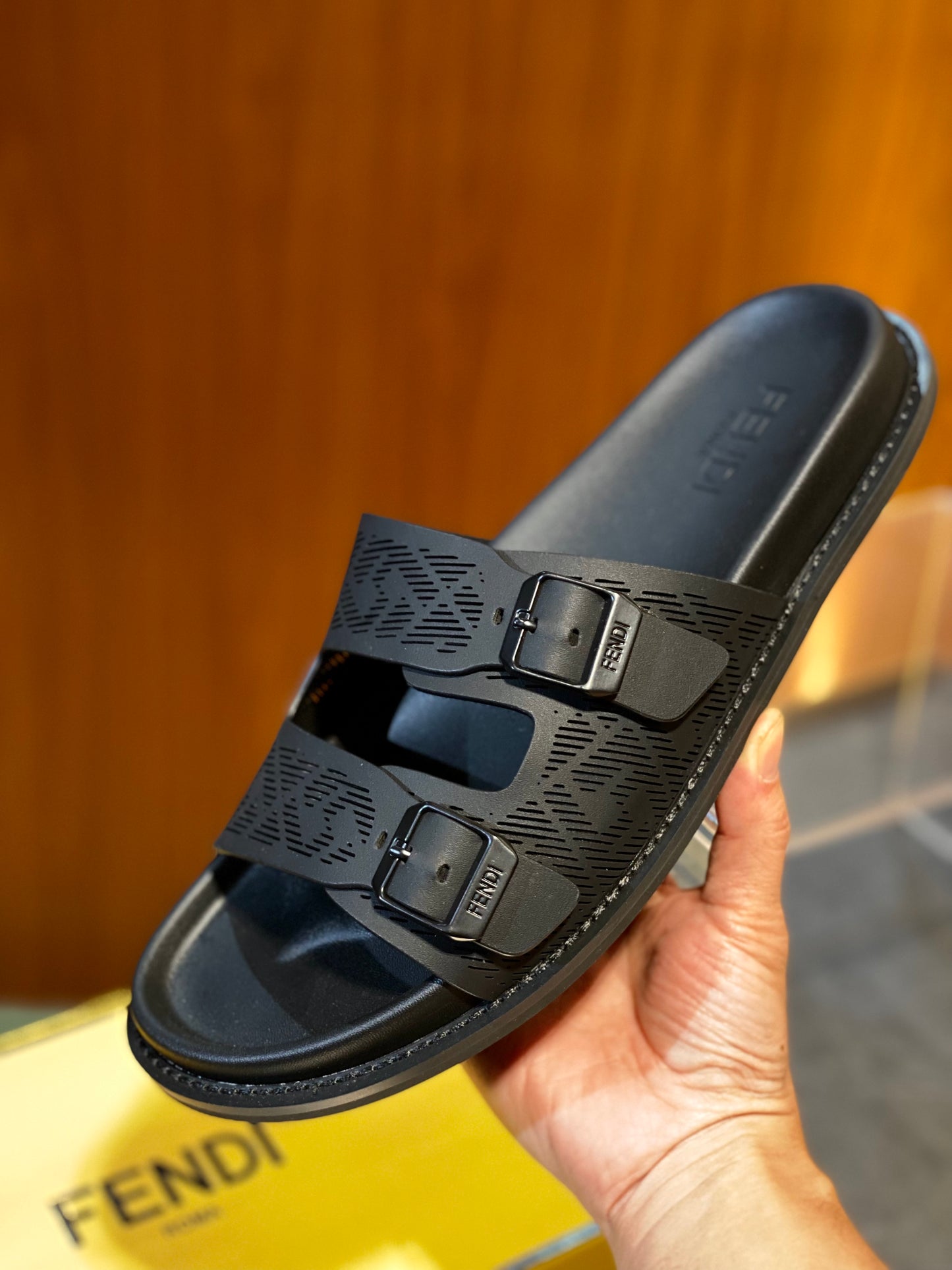 FEN SANDALS