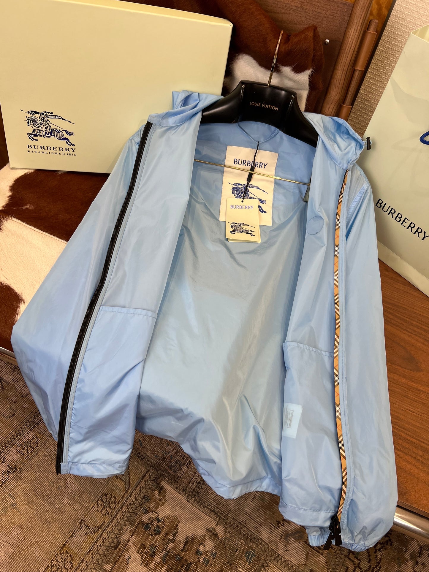 BBR WINDBREAKER