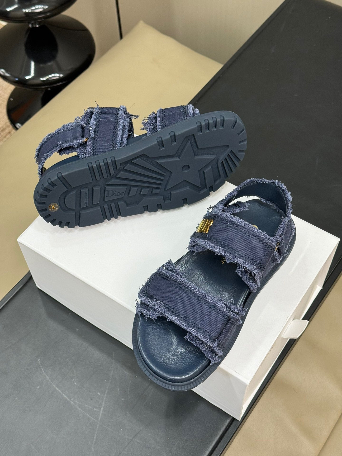 CD SANDALS