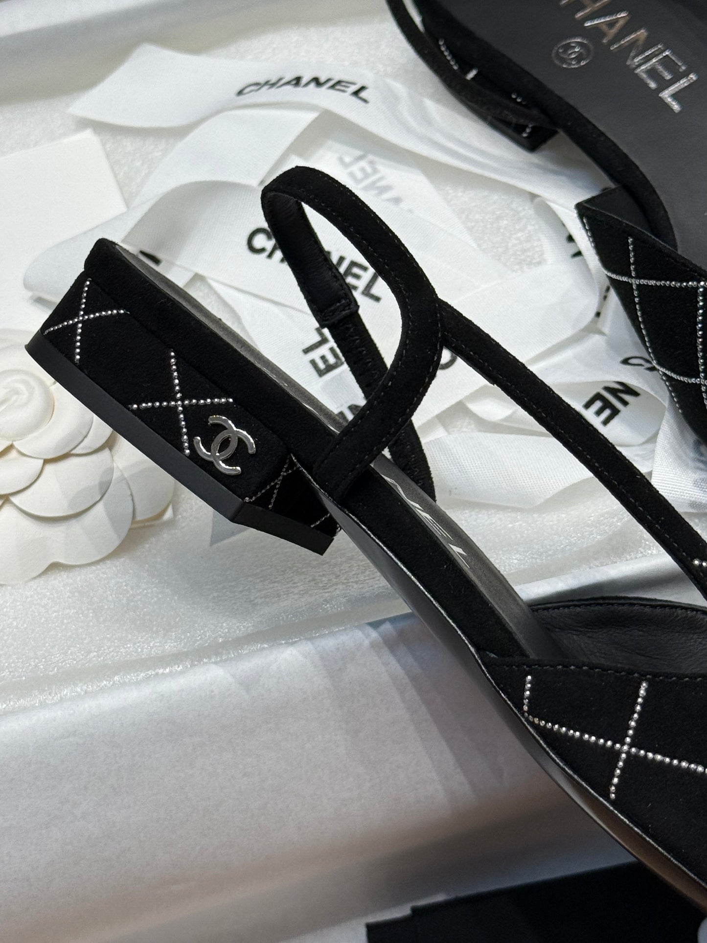CC SLINGBACK PUMPS