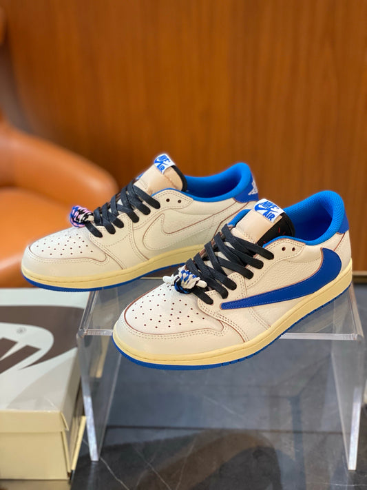 TRAVIS S x JORDAN 1 LOW SNEAKERS