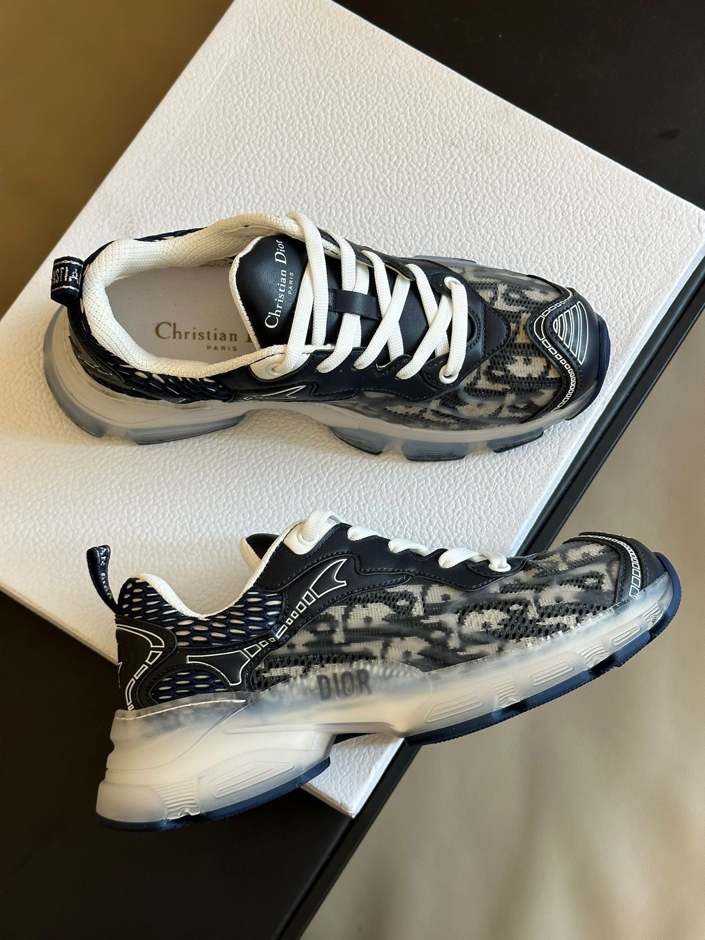CD VIBE SNEAKERS