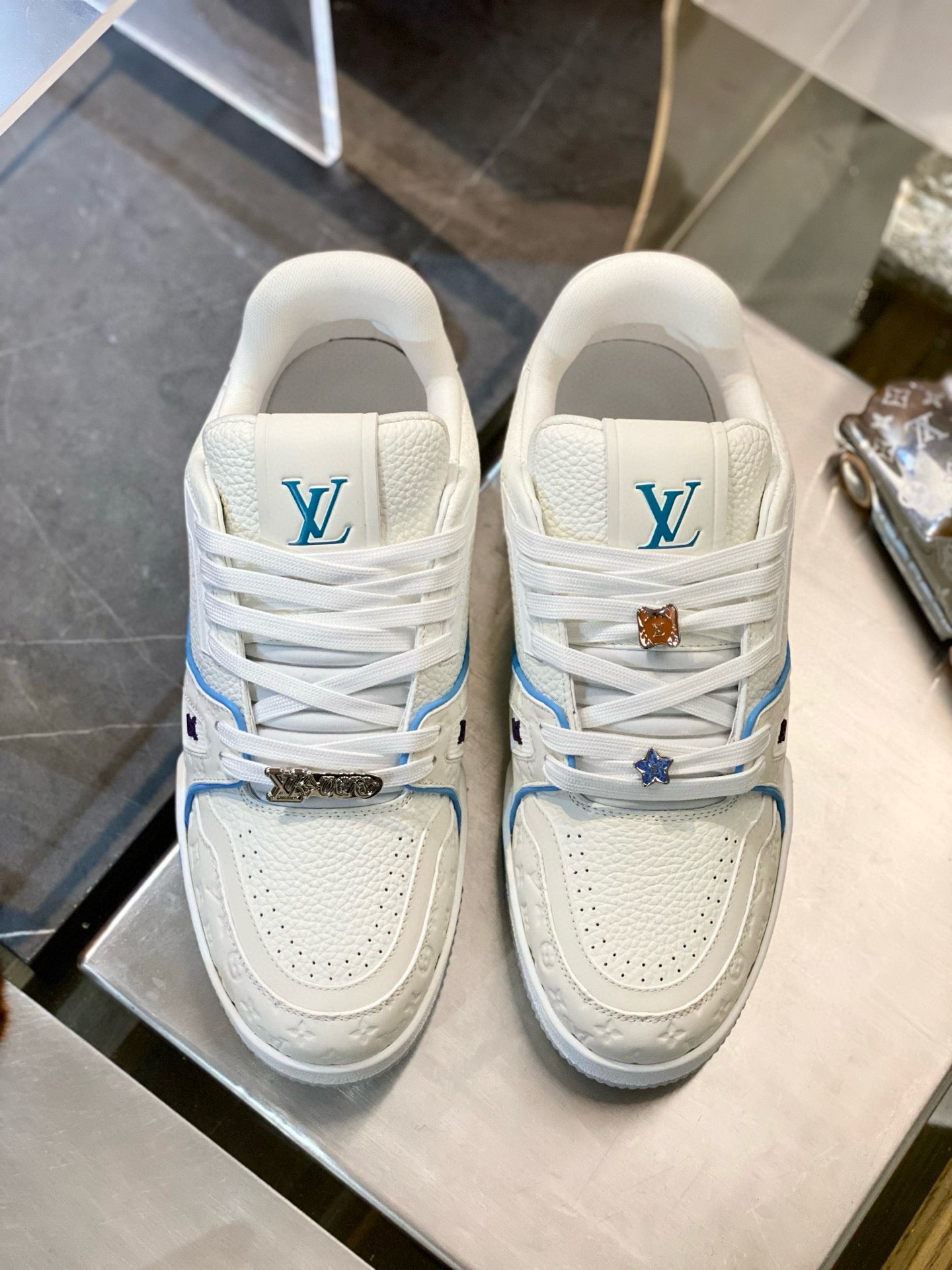 LOU TRAINERS