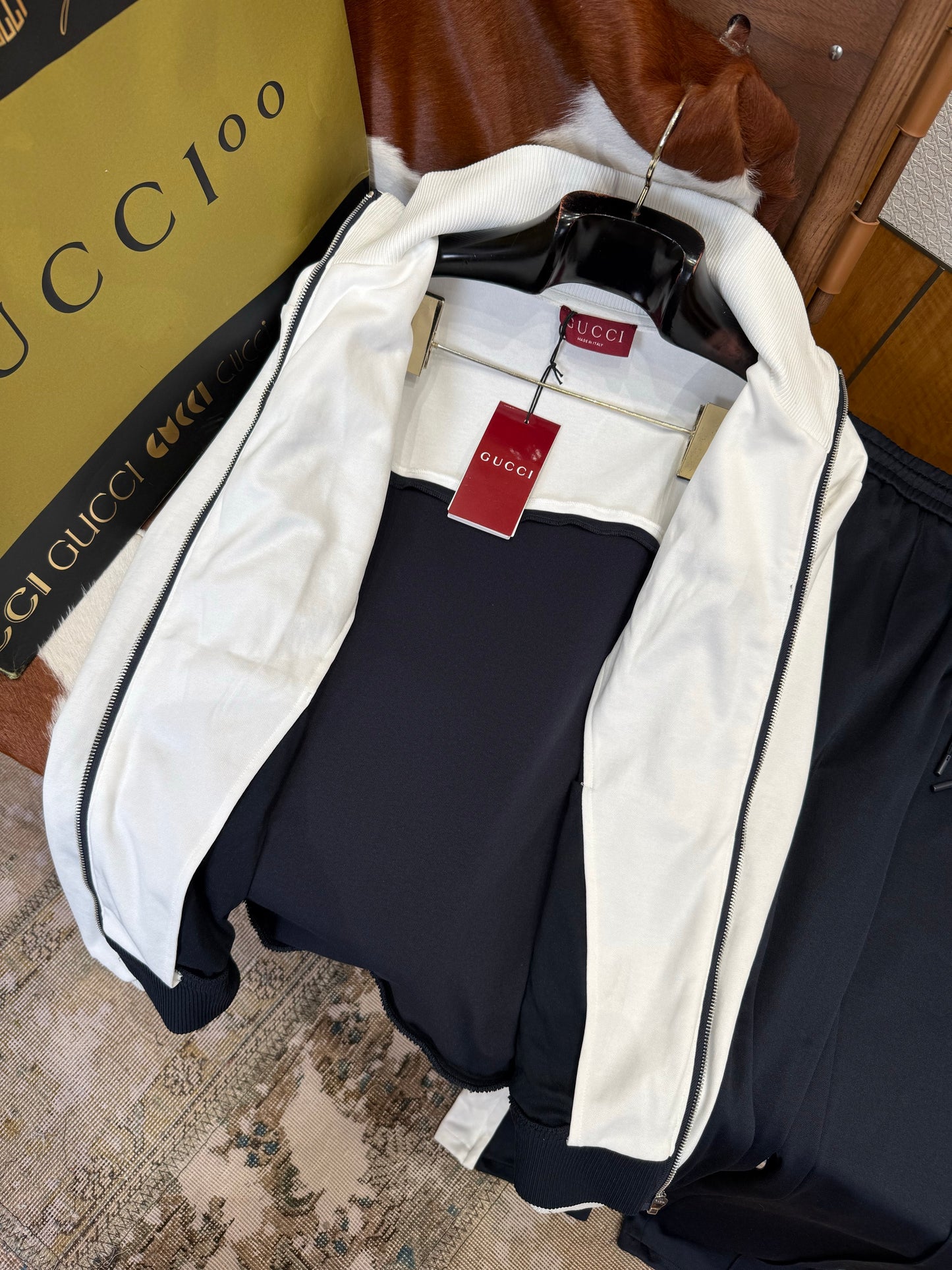 GG BOMBER JACKET