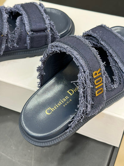 CD SANDALS
