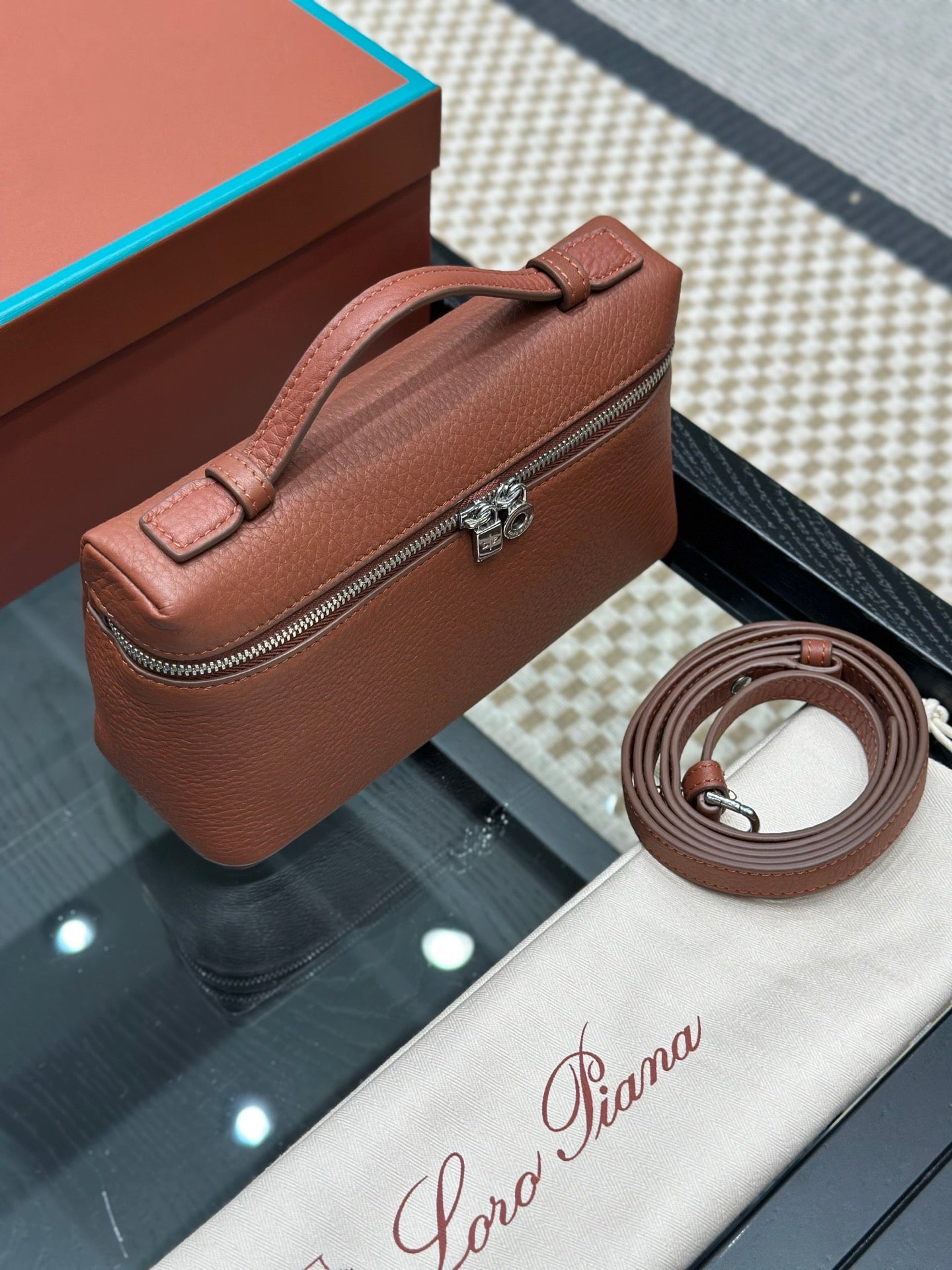 LORO P EXTRA POCKET L19 BAG