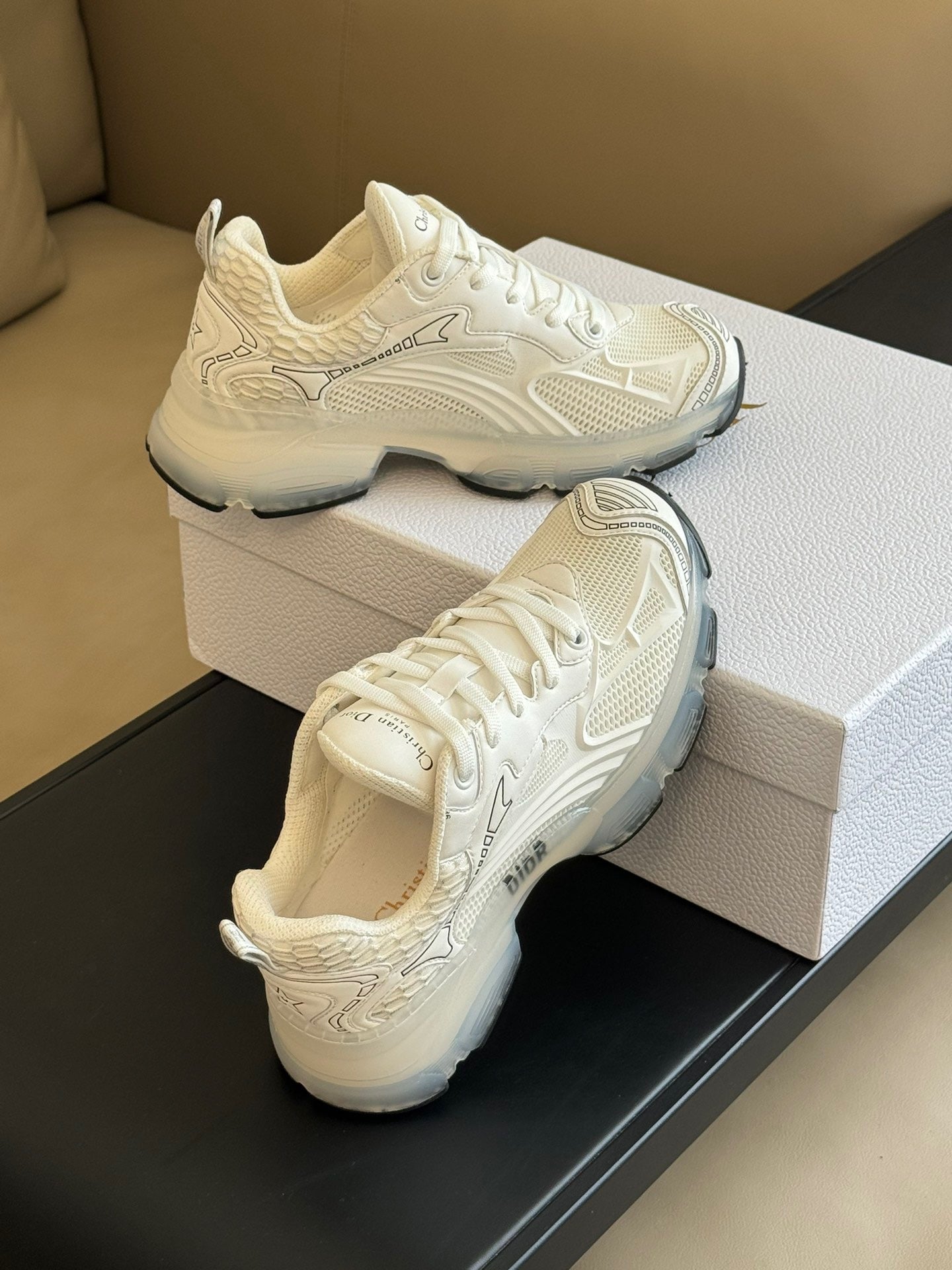 CD VIBE SNEAKERS