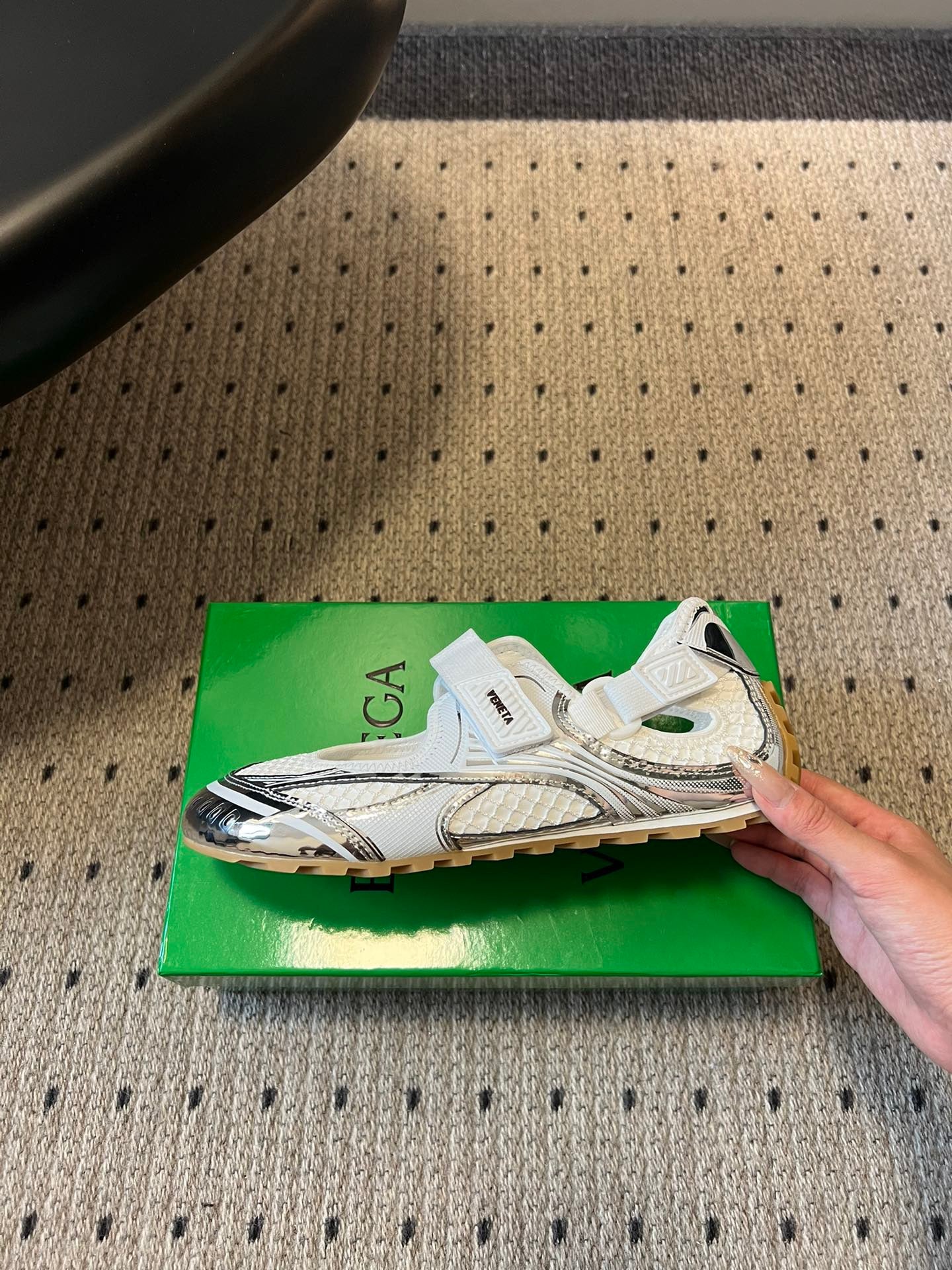 BOTT V ORBIT SNEAKER
