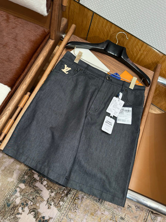 LOU SHORTS