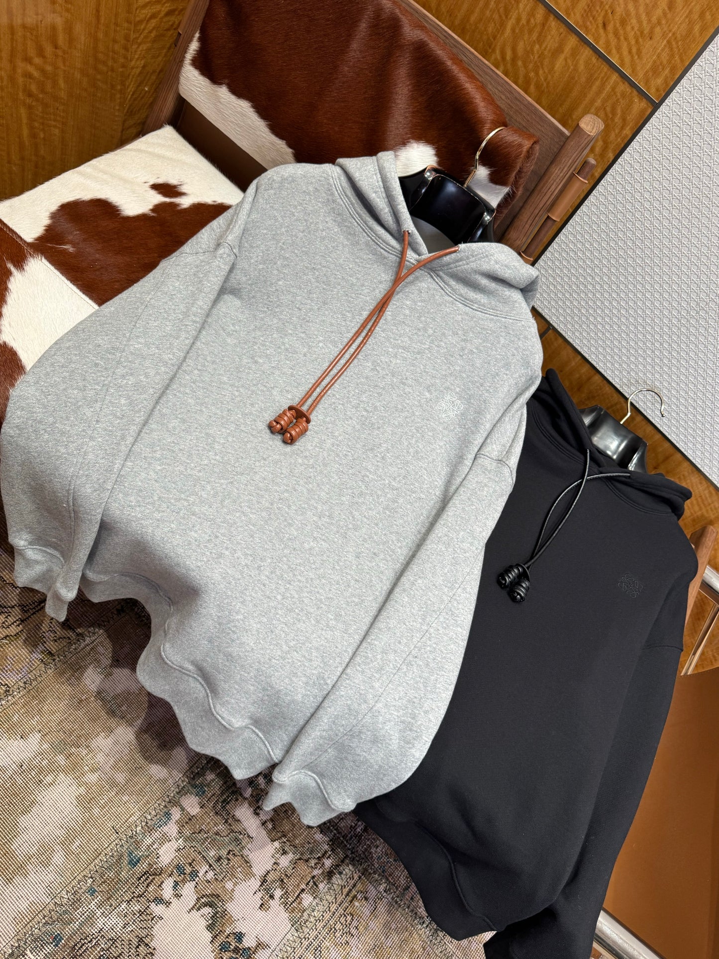 LOEW HOODIE