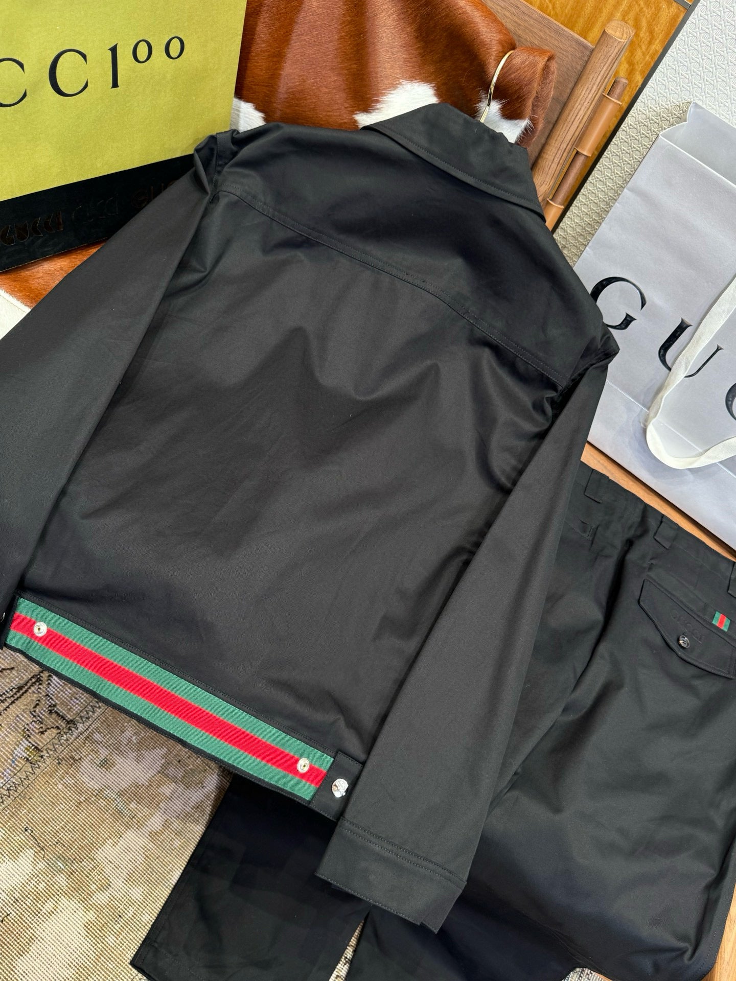 GG ZIP BOMBER