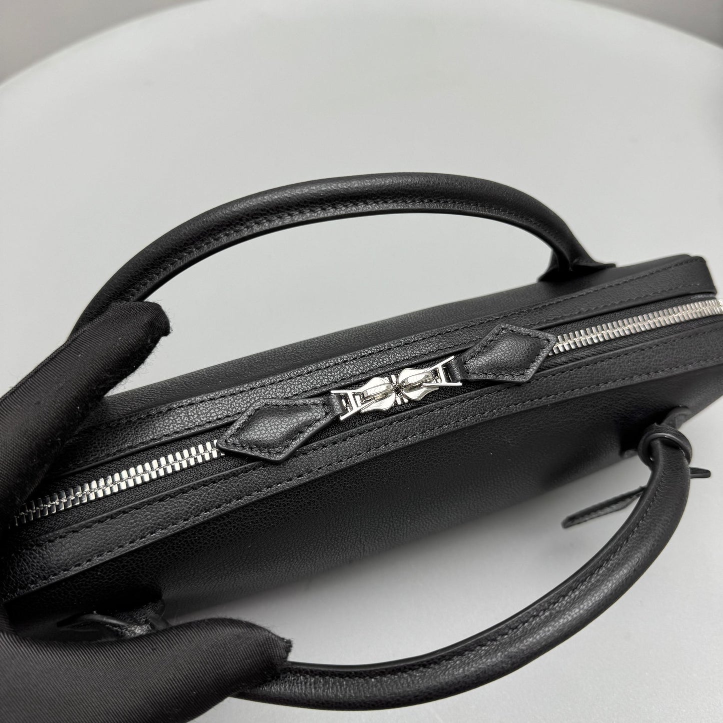 ALAIA LE TECKEL CLUTCH