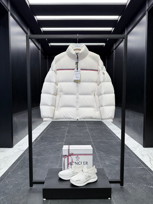 MONC BOUVAQUE JACKET
