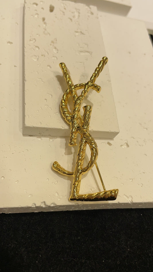 SL BROOCHE