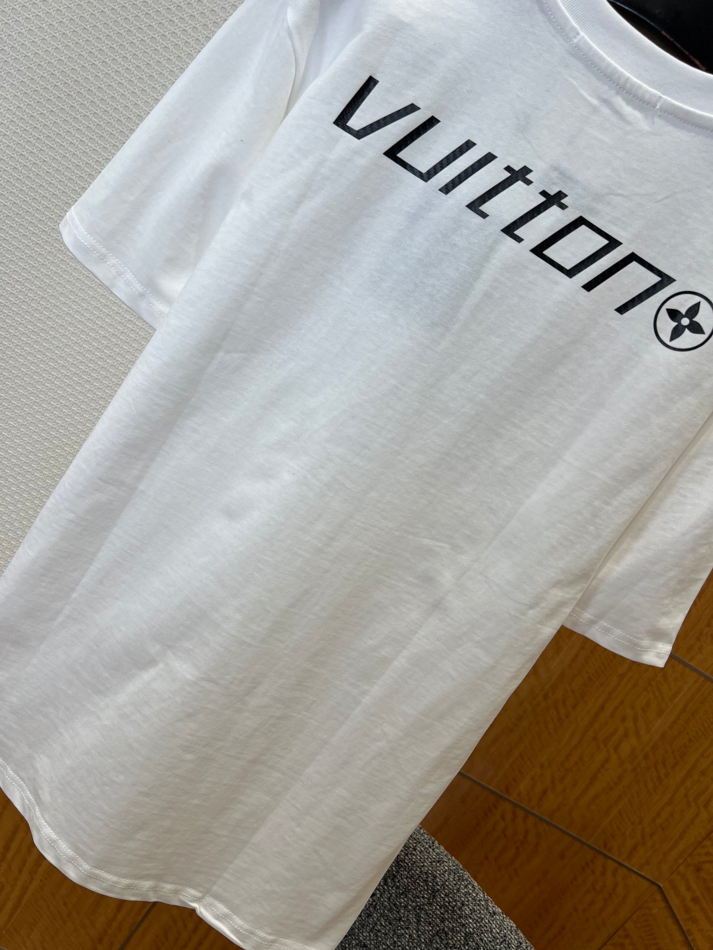 LOU T-SHIRT