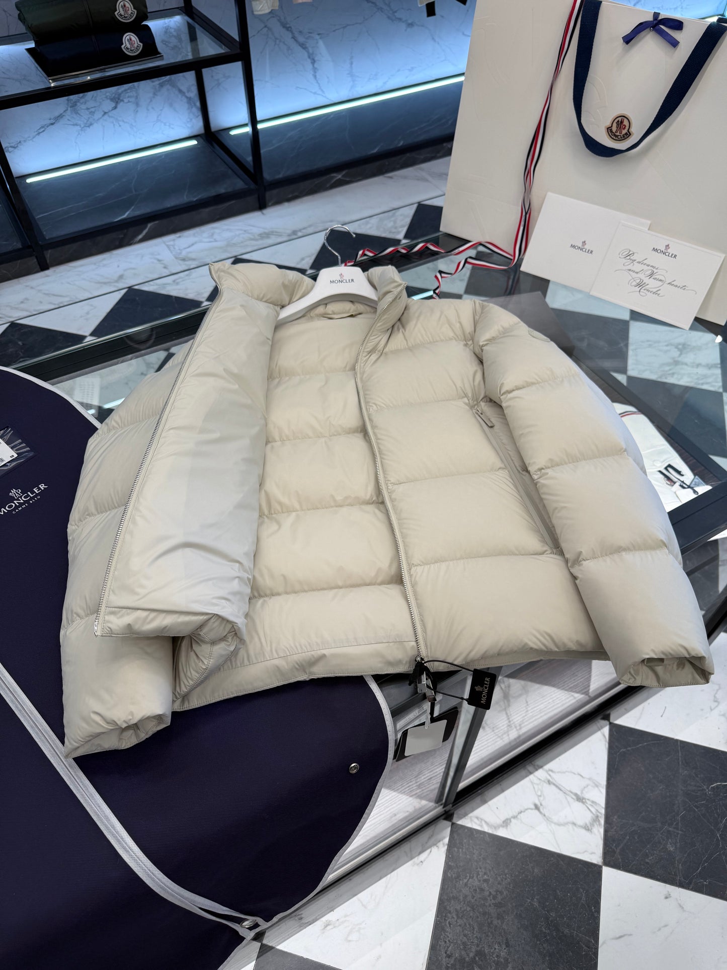 MONC TARN JACKET
