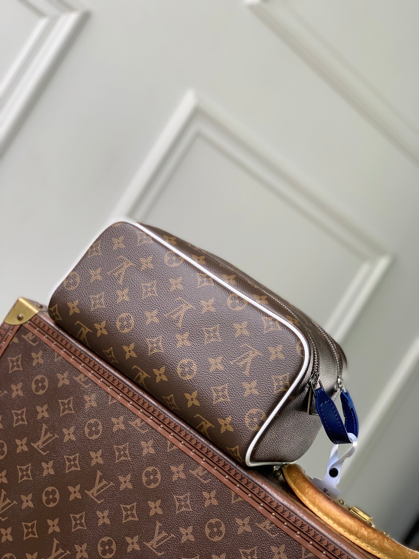 LOU DOPP KIT TOILETRY BAG