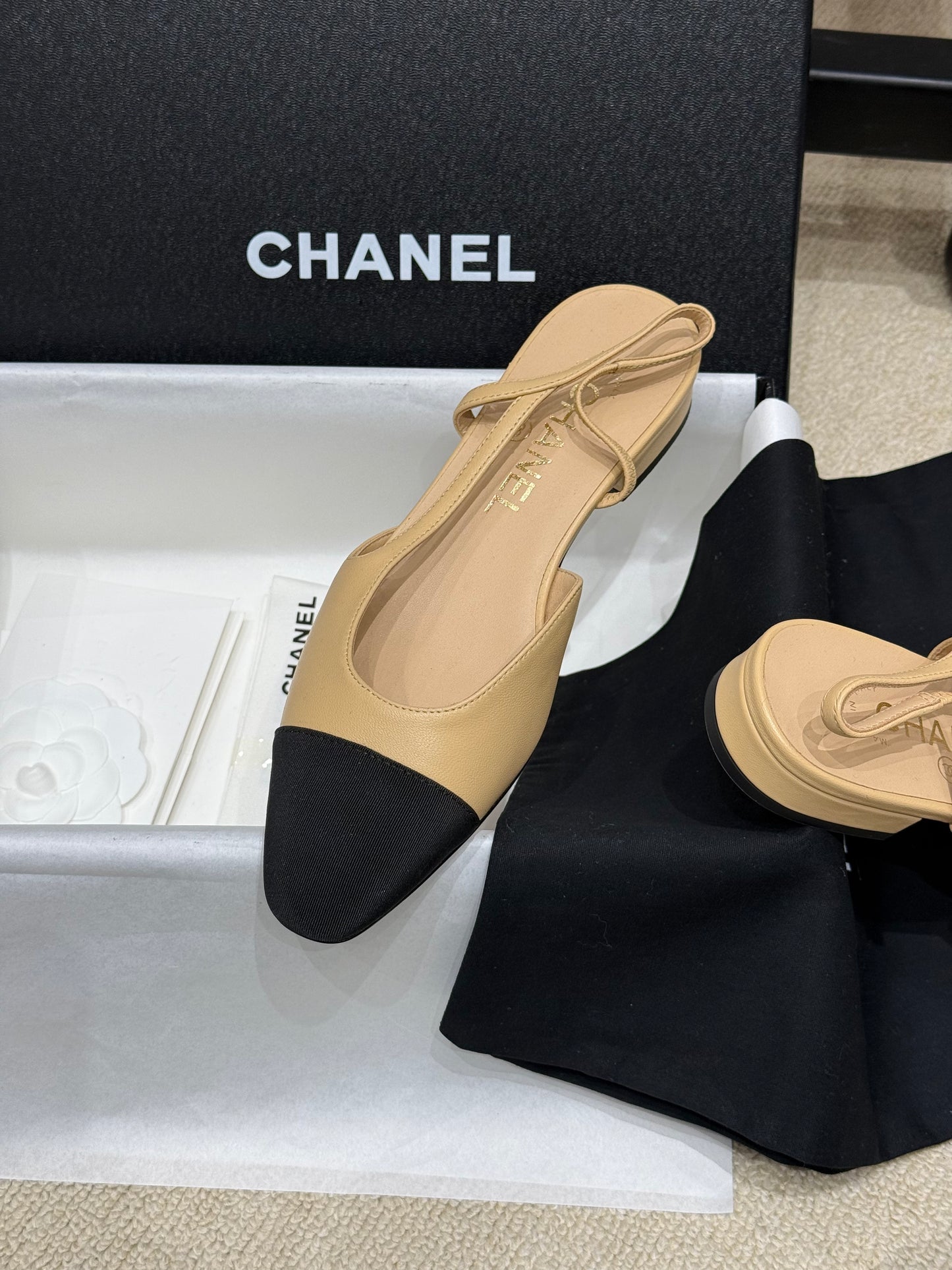 CC SLINGBACK PUMPS