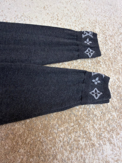 LOU JUMPER