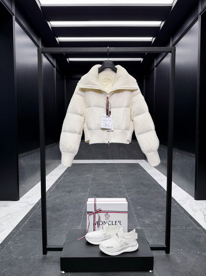 MONC JADEITE JACKET
