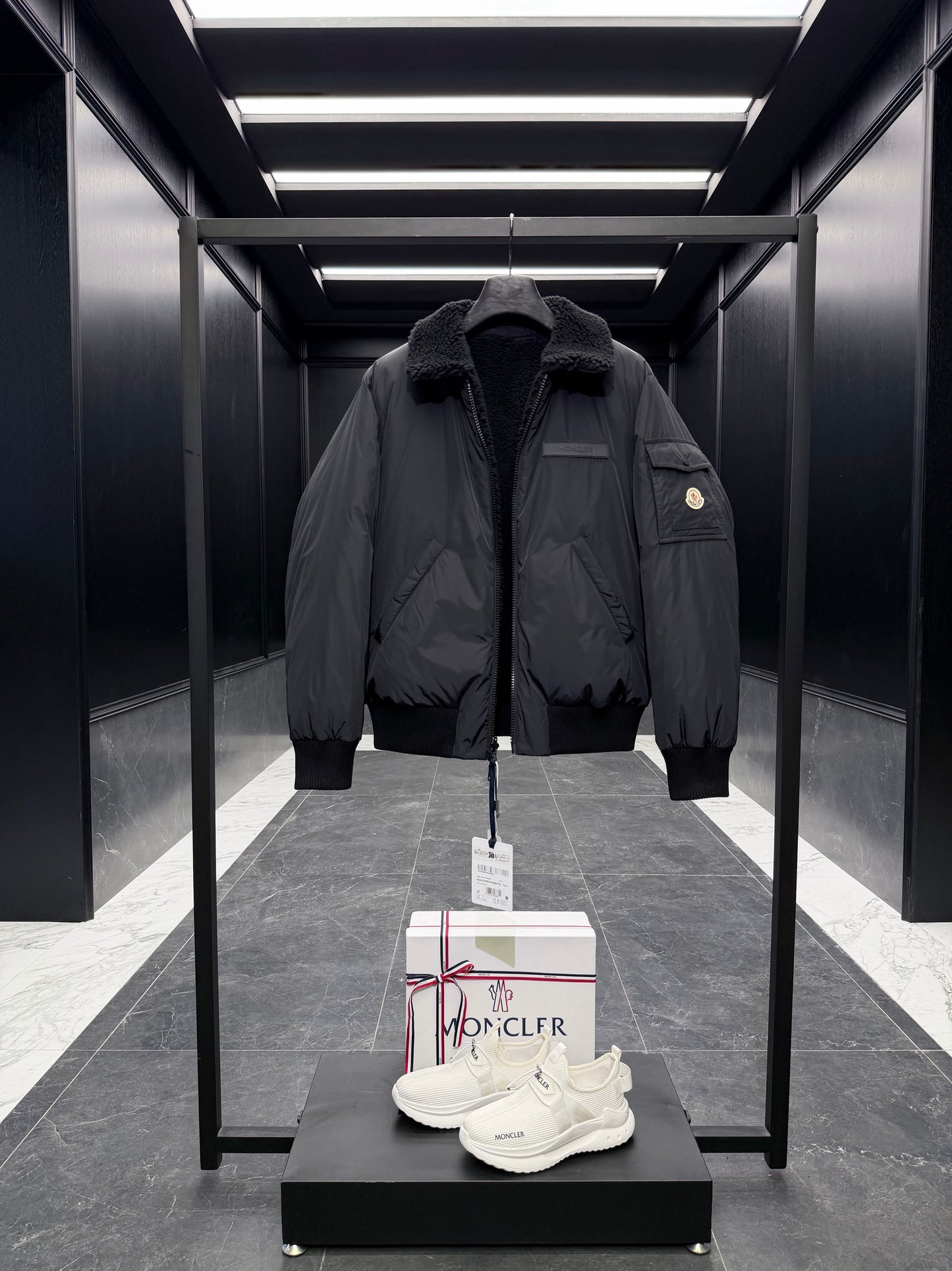 MONC MAULEVRIER JACKET