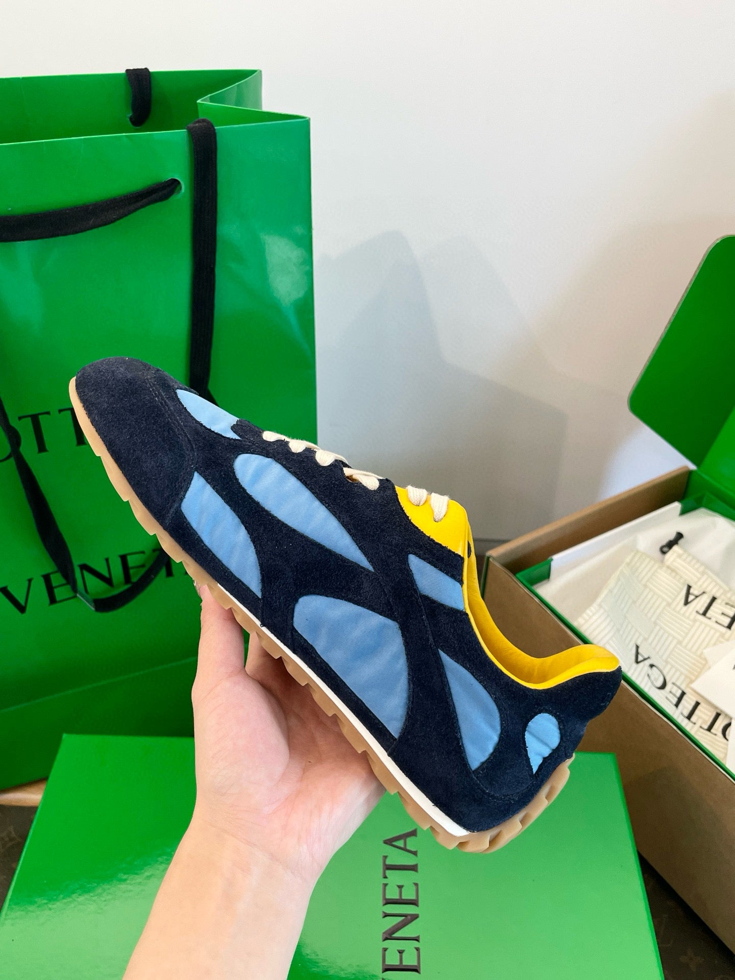 BOTT V ORBIT SNEAKER
