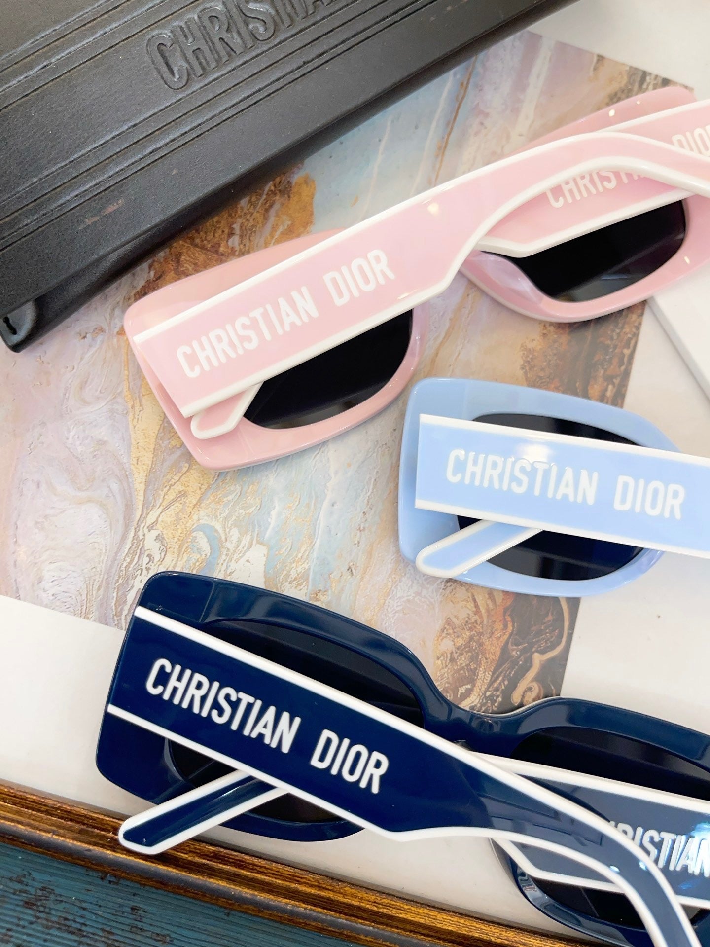 CD SUNGLASSES