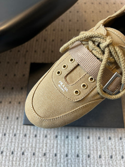 PD COLLAPSE SNEAKERS