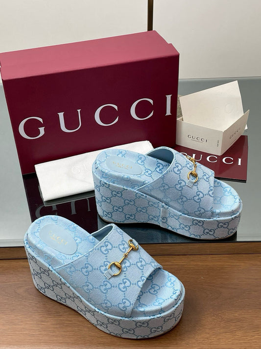 GG WEDGE SANDALS