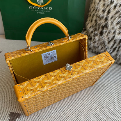 GOYA GRAND HOTEL TRUNK BAG