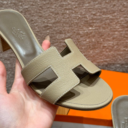 HERM OASIS SANDALS