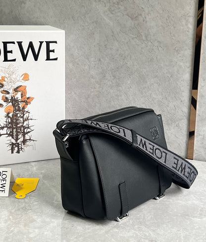 LOEW XS MILITARY MESSENGER BAG