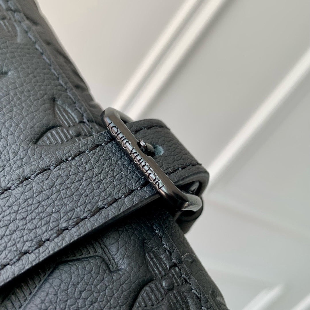 LOU PULSE WEARABLE WALLET