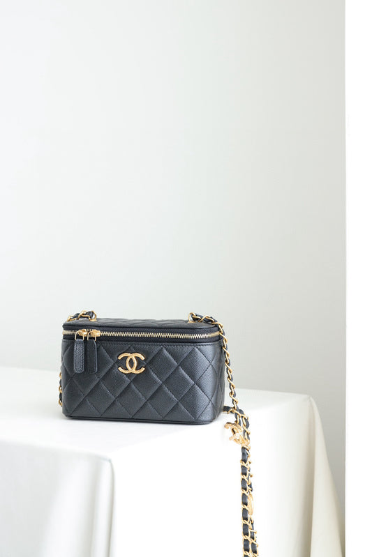 CC 24S VANITY BAG