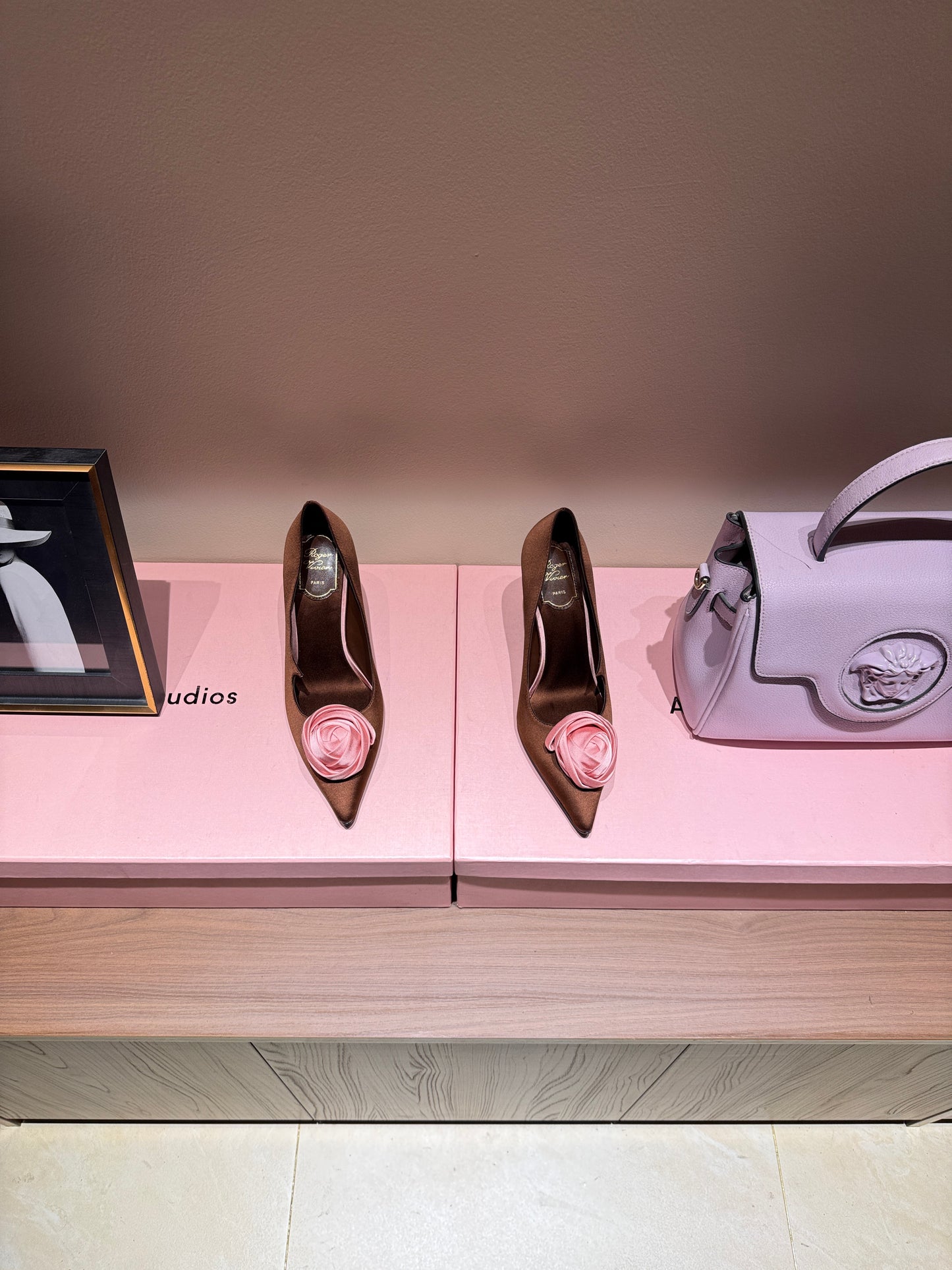 ROGER V HEELS