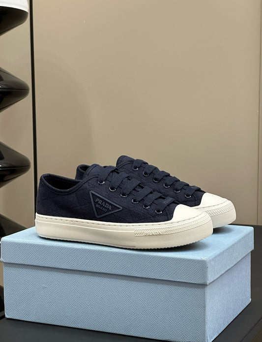 PD SNEAKERS