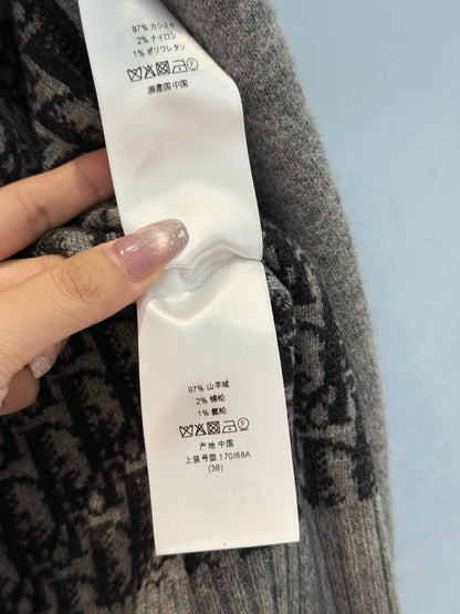CD ZIP JUMPER
