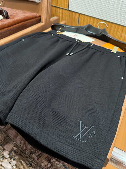 LOU SHORTS