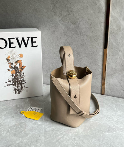 LOEW MINI PEBBLE BUCKET BAG