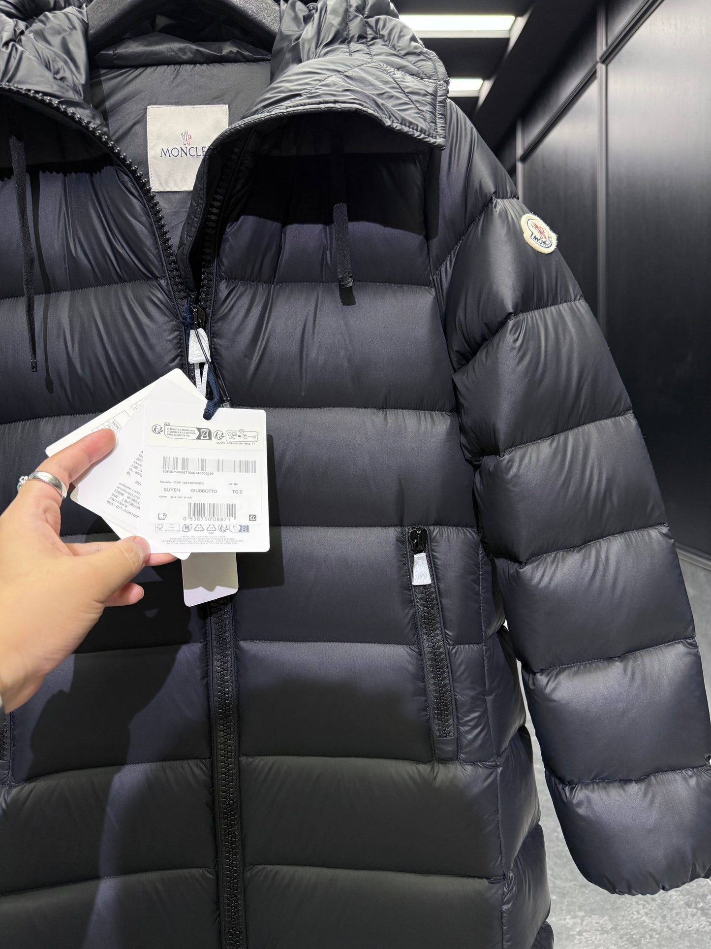 MONC SUYENNE COAT