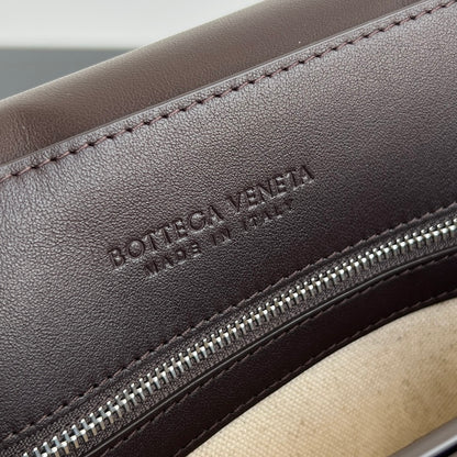BOTT V ANDIAMO MESSENGER BAG