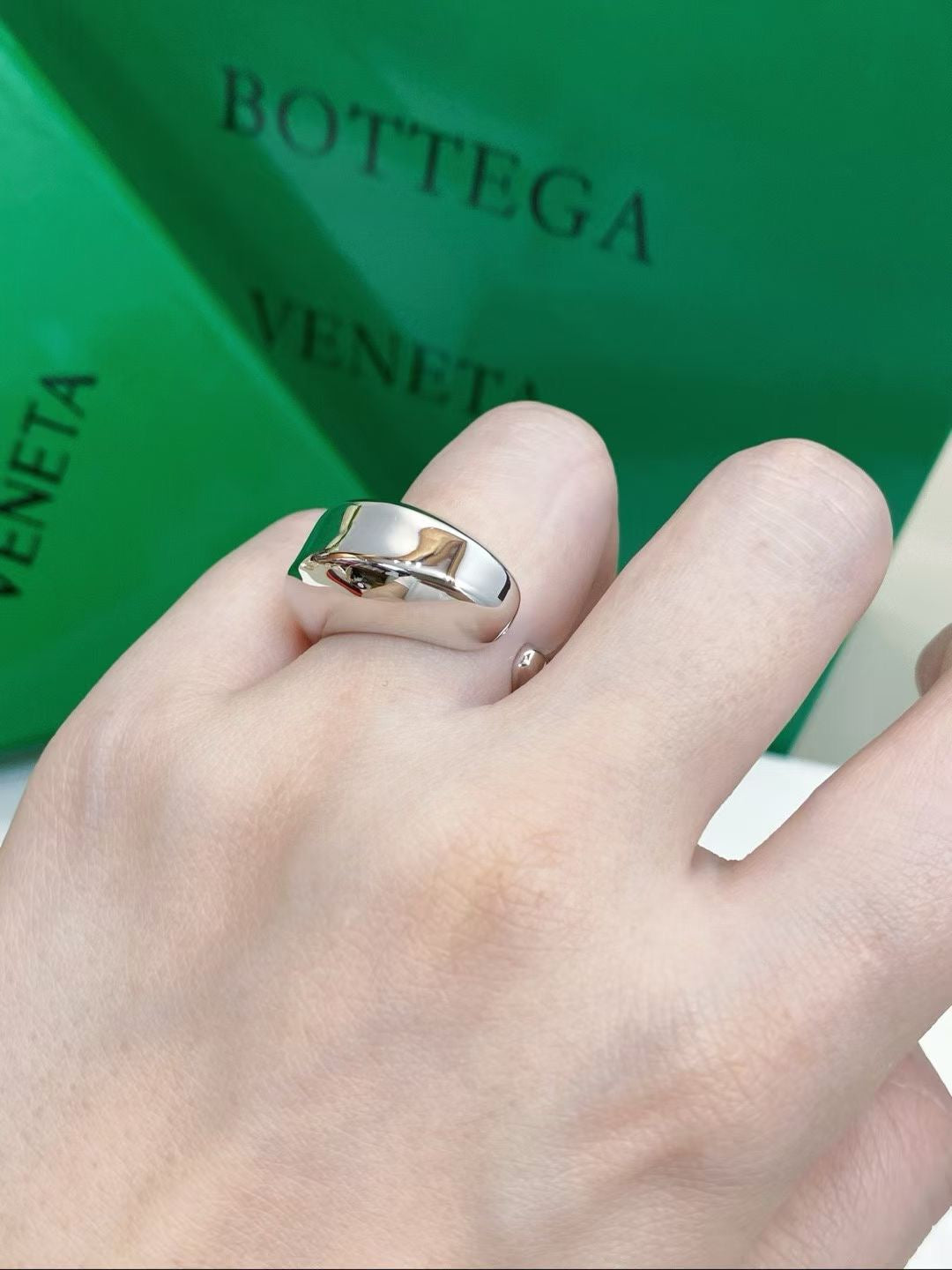 BOTT V RING