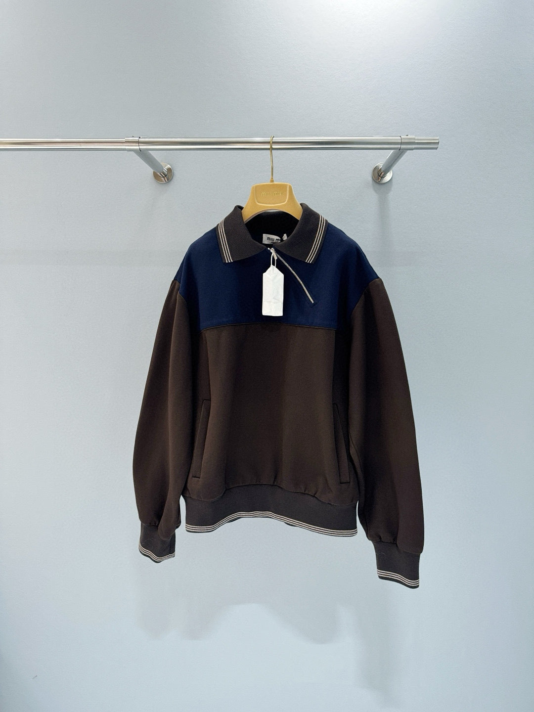 MIU M SWEATSHIRT
