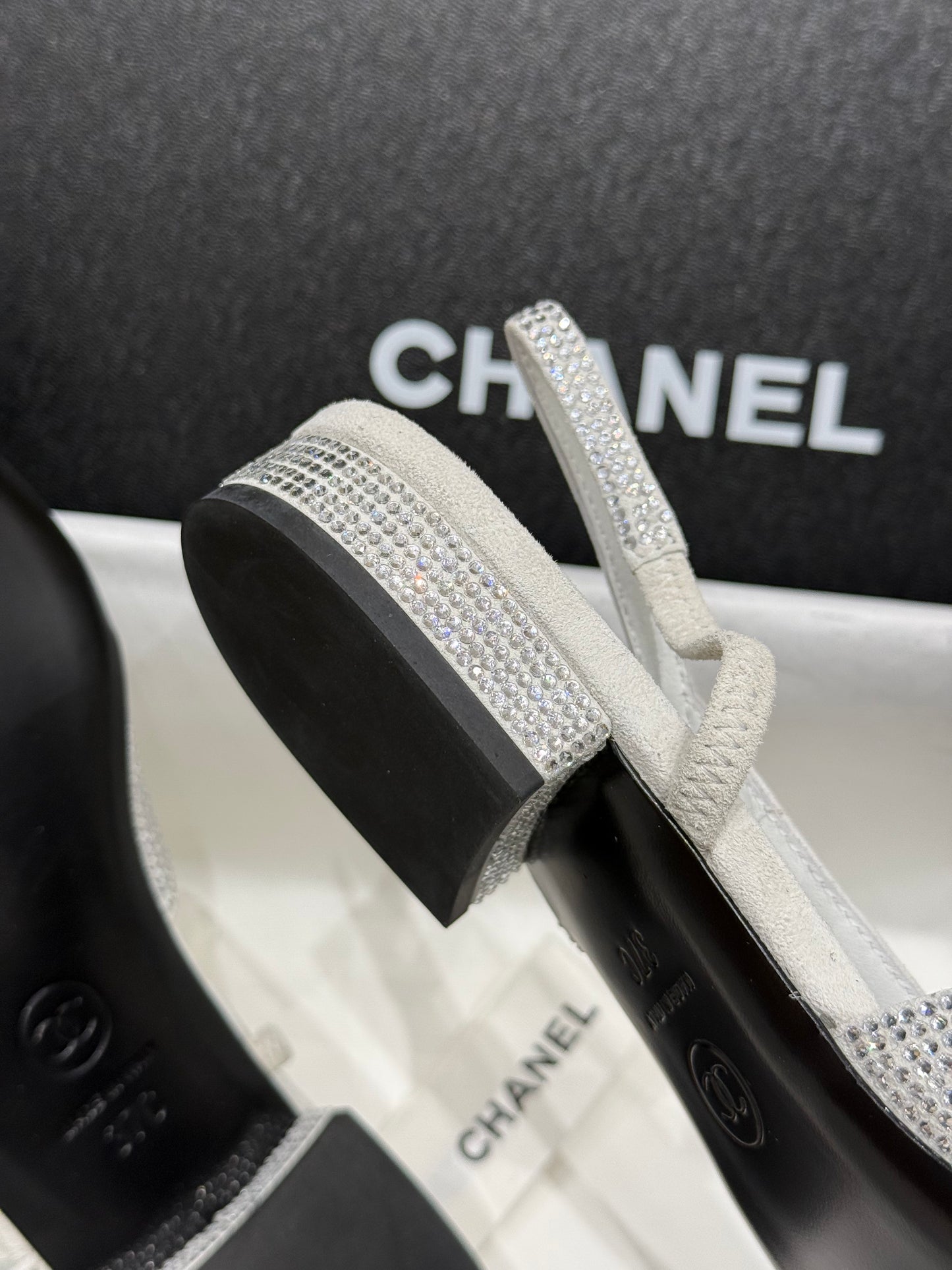 CC SLINGBACK PUMPS
