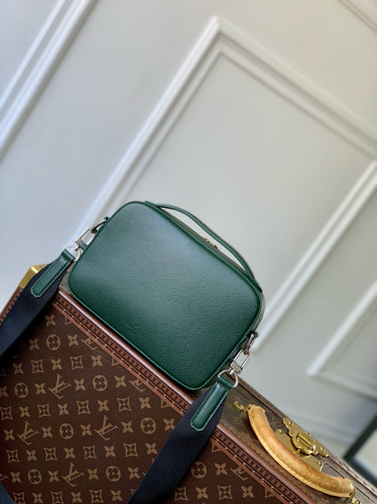 LOU AVENUE MESSENGER BAG