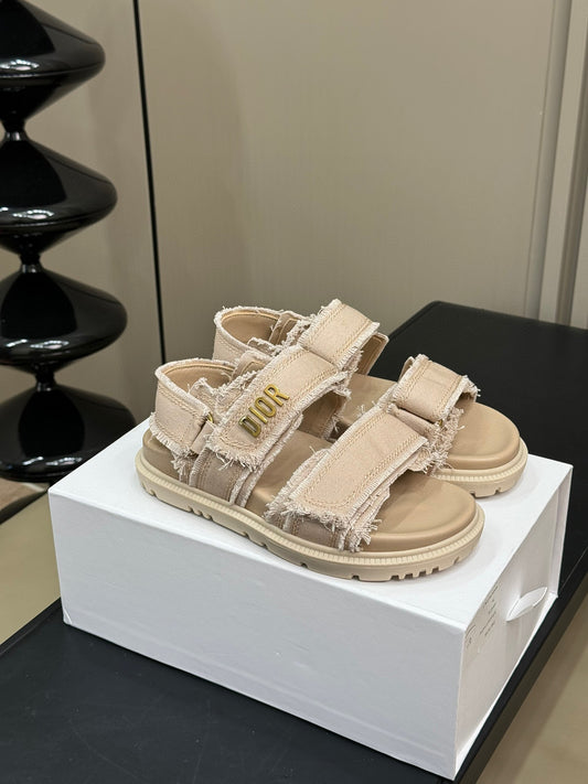 CD SANDALS