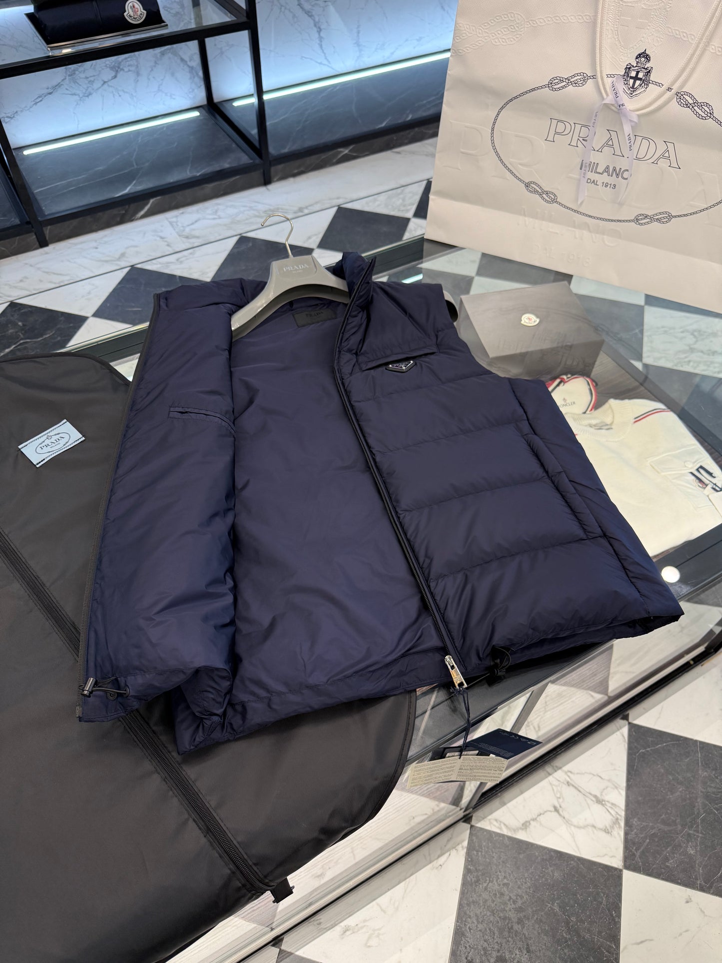 PD VEST