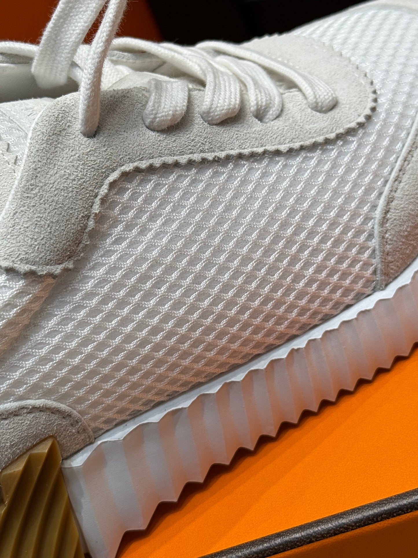 HERM BOUNCING SNEAKER