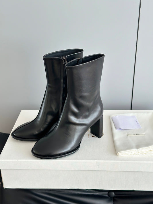 THE ROW BOOTS
